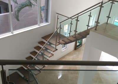 Escaleras flotantes Jacobo Cooter Residence